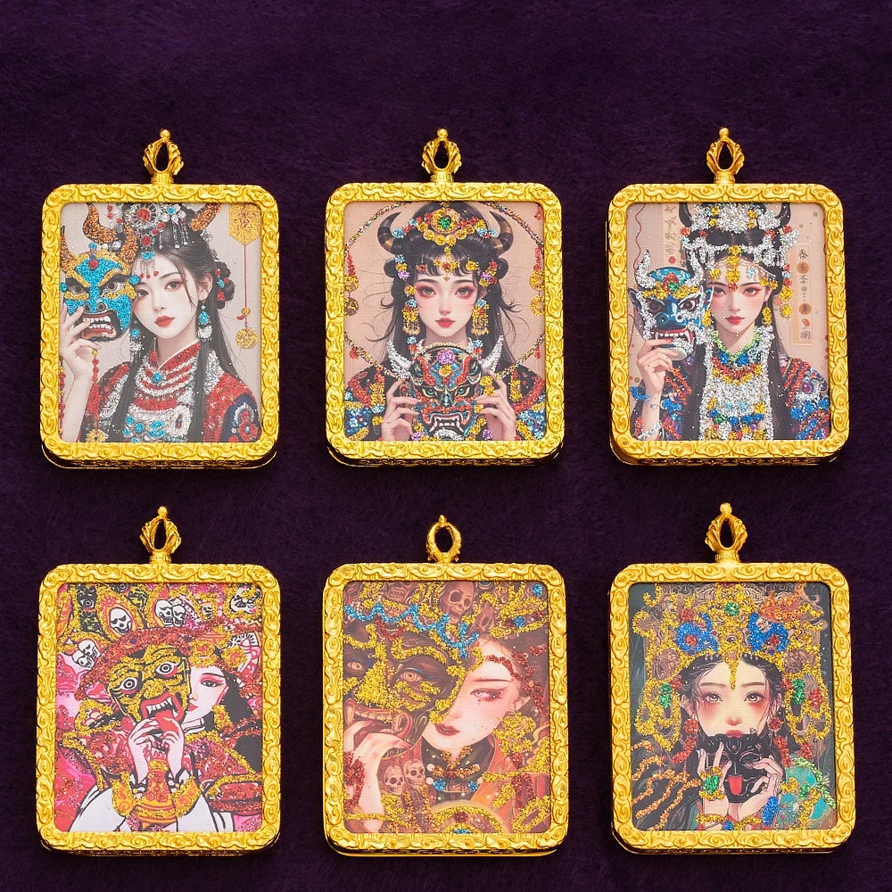 Guardian God Thangka：Tibetan thangka pendant, Zakiram alloy gilded thangka